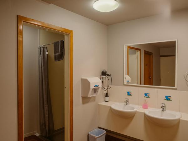 Hippo Lodge Backpackers : photo 3 de la chambre lit dans dortoir de 8 lits 