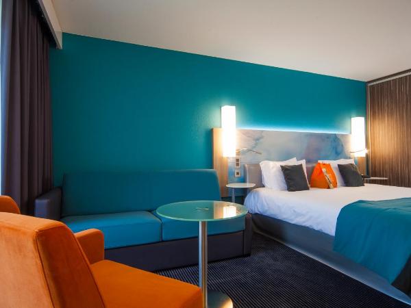 Le Bristol Leukerbad : photo 9 de la chambre chambre confort avec 1 lit double, 1 canapé-lit et balcon