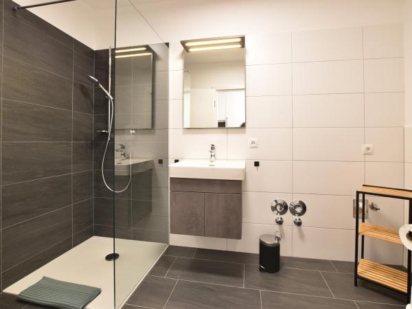 myQuartier Central City Suites : photo 1 de la chambre superior apartment s