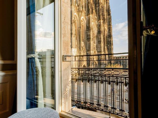 Excelsior Hotel Ernst am Dom : photo 1 de la chambre suite - vue sur cathédrale