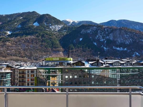 NH Andorra la Vella : photo 10 de la chambre chambre double supérieure avec vue et terrasse