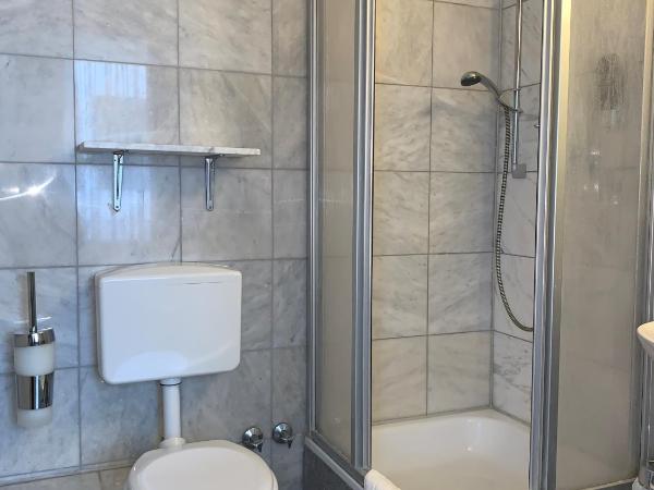 Hotel Zentrum : photo 9 de la chambre chambre simple