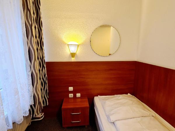 Hotel Zentrum : photo 7 de la chambre chambre simple