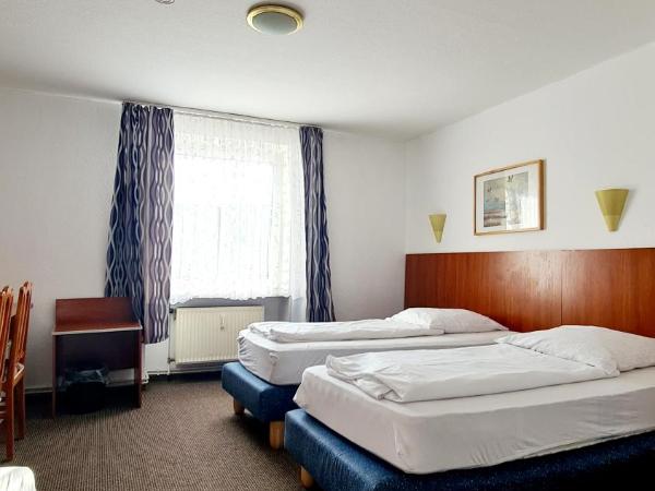 Hotel Zentrum : photo 3 de la chambre chambre triple