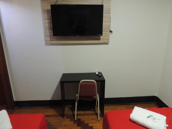 Hotel Gontijo Belo Horizonte - Próximo a Rodoviária e Praça Sete : photo 10 de la chambre chambre lits jumeaux