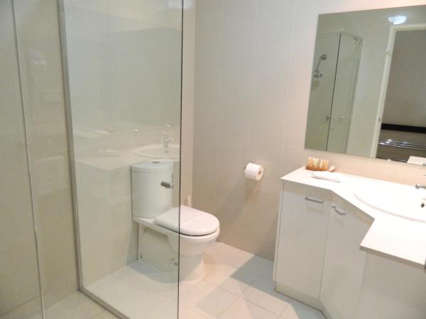 Ciloms Airport Lodge : photo 1 de la chambre chambre lits jumeaux