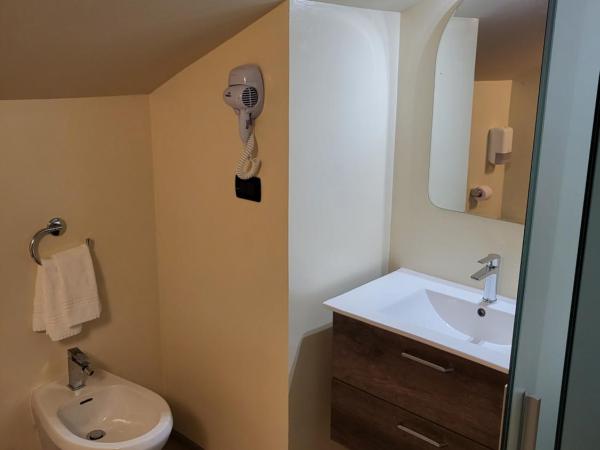 Hotel Miage : photo 2 de la chambre chambre triple confort