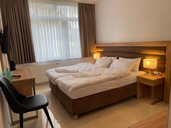 Hannover Zimmervermietung Mardino : photo 3 de la chambre chambre double ou lits jumeaux avec douche