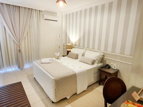 Hotel Villa Mayor Charme - fortaleza : photo 9 de la chambre chambre double de charme avec balcon - vue sur piscine