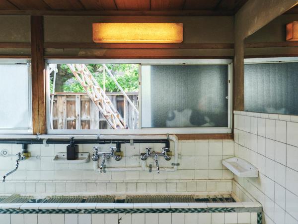 Gojo Guest House : photo 9 de la chambre lit dans dortoir pour femmes de 4 lits