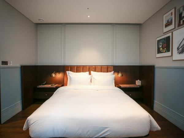Hotel Crescendo Seoul : photo 1 de la chambre chambre lit king-size signature