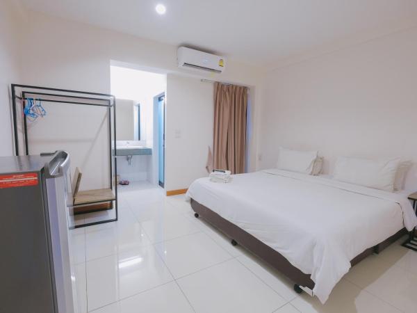 Don Muang Hotel : photo 2 de la chambre modern king bed