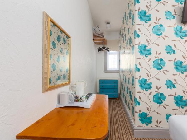 The Sandringham Court Hotel & Apartment with High Speed Wi-Fi : photo 4 de la chambre chambre lits jumeaux Économique