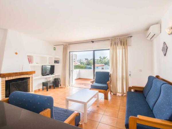 Oura Parque Apartamentos Turisticos : photo 10 de la chambre appartement 2 chambres - vue sur piscine