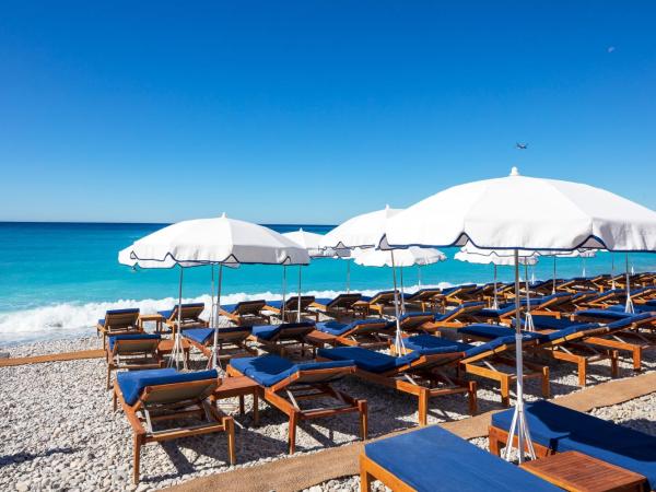 Hotel Beau Rivage : photo 7 de la chambre chambre de luxe avec terrasse et forfait plage