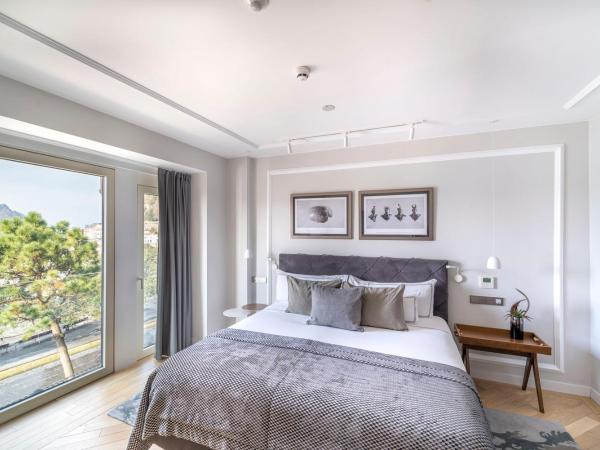 Lasala Plaza Hotel : photo 3 de la chambre chambre double - vue sur port