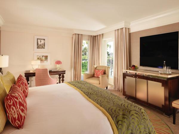 The Beverly Hills Hotel - Dorchester Collection : photo 1 de la chambre chambre lit king-size supérieure avec balcon