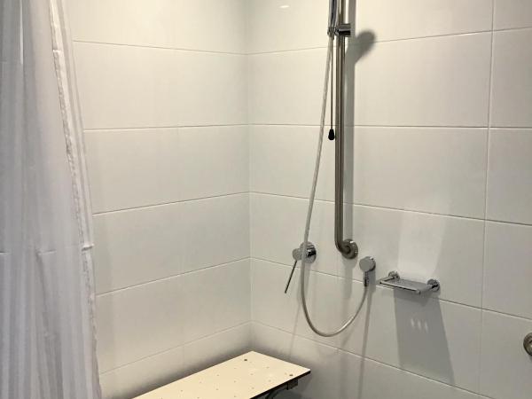 Leumeah Lodge : photo 1 de la chambre chambre familiale adaptée aux personnes à mobilité réduite