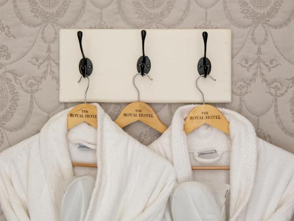 Royal Hotel : photo 6 de la chambre chambre double ou lits jumeaux supérieure