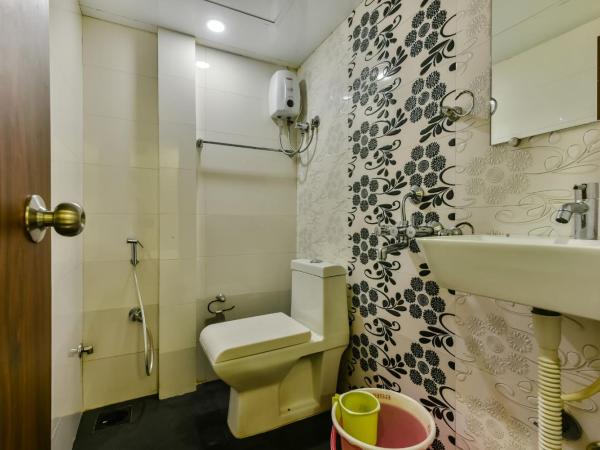 Hotel Guestinn Residency : photo 4 de la chambre chambre familiale deluxe