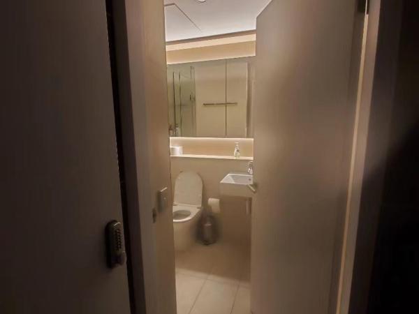 city unique Waterfront Townhouse : photo 1 de la chambre chambre double - vue sur mer