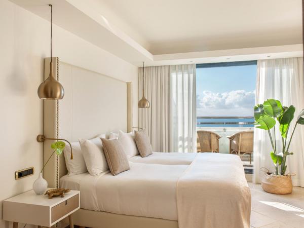 Hotel Don Pepe Gran Meliá : photo 6 de la chambre chambre suprême niveau rouge - vue directe sur mer
