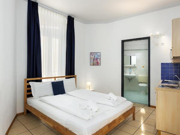 GuestHouse Lugano Center by LR : photo 10 de la chambre chambre double ou lits jumeaux