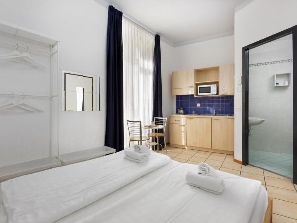 GuestHouse Lugano Center by LR : photo 3 de la chambre chambre double ou lits jumeaux