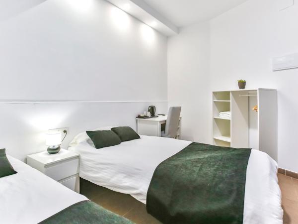 Laramond Barcelona Rooms : photo 6 de la chambre chambre lits jumeaux avec salle de bains privative