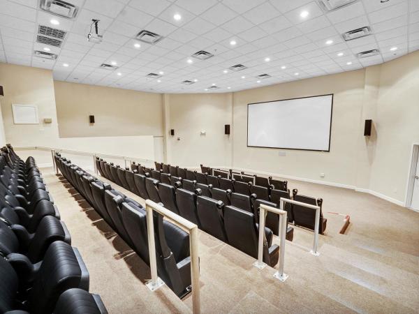 Million Dollar Views, Stunning Beachfront Property : photo 10 de la chambre chambre familiale - vue sur mer