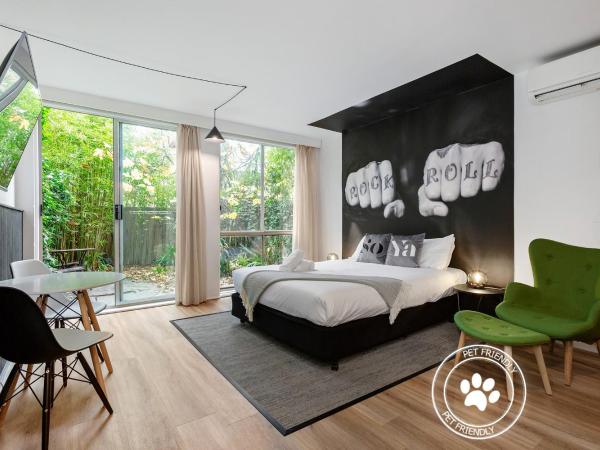 Davis Avenue Apartments : photo 1 de la chambre deluxe queen studio - pet friendly