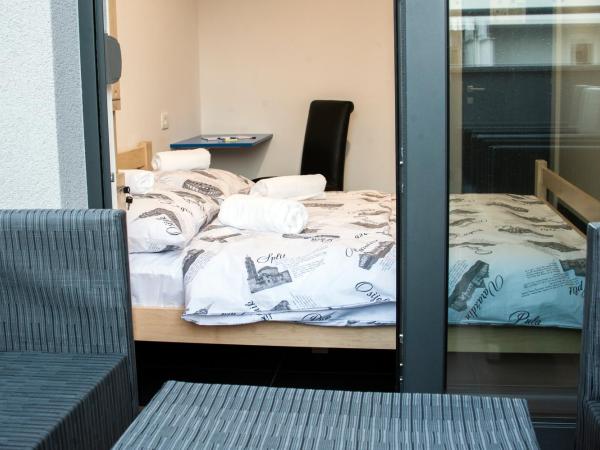 Hostel Moving : photo 7 de la chambre chambre double deluxe avec balcon