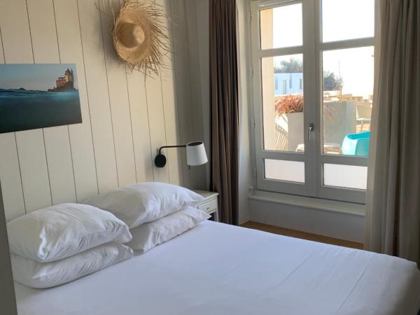 Hôtel Les Baigneuses de Biarritz : photo 7 de la chambre chambre double avec terrasse