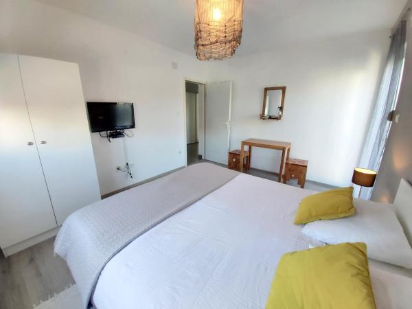 Guest House Dragić : photo 5 de la chambre chambre double avec balcon