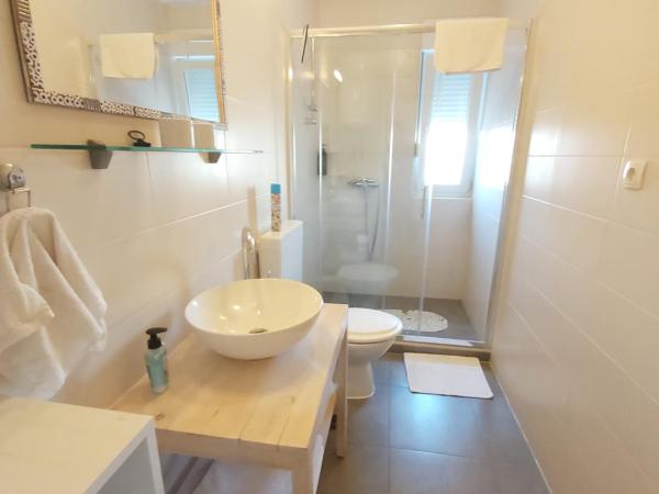 Guest House Dragić : photo 2 de la chambre chambre double avec balcon