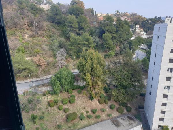 NEW CHEAP PRIVATE ROOM, KITCHEN , OVERWIEUW sea,TRAM on spot, 12 minutes from nice train station with tram , beach in 17 min tram , CHAMBRE PRIVÉE pas cher, cuisine équipée , tram sur place, APERÇU mer, 12 min de la gare de Nice avec le tram, 17 min plage : photo 3 de la chambre chambre double