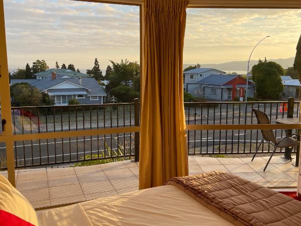 Chantillys Motor Lodge : photo 2 de la chambre suite deluxe avec baignoire spa