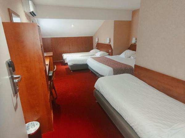 Kyriad Nîmes Ouest A9 : photo 2 de la chambre hébergement 2 lits doubles et 1 lit simple