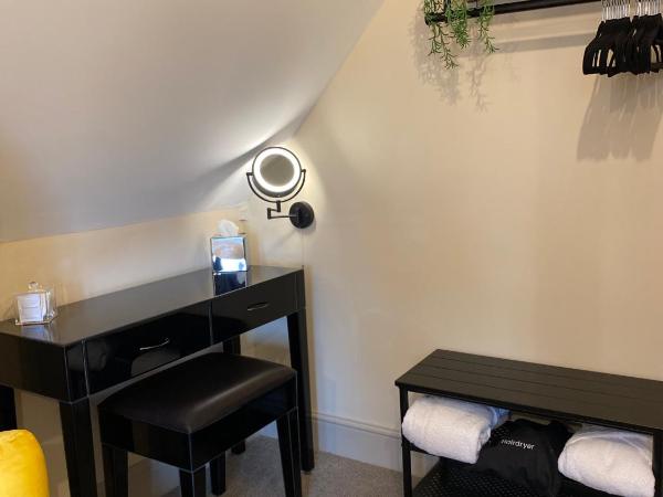 Ashbourne House : photo 6 de la chambre chambre double avec salle de bains privative