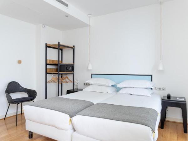 Hotel Palm - Astotel : photo 8 de la chambre 2 chambres doubles communicantes