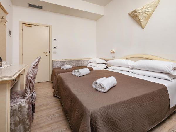 Ariminum Hotel : photo 3 de la chambre quintuple standard family room