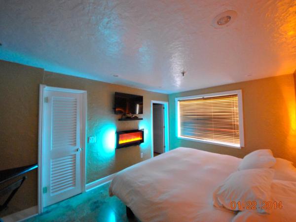 Hyde Park Hotel : photo 2 de la chambre chambre lit king-size avec baignoire spa