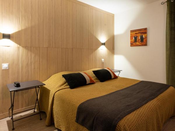 Hôtel l'Amandière : photo 6 de la chambre  double room with king size bed