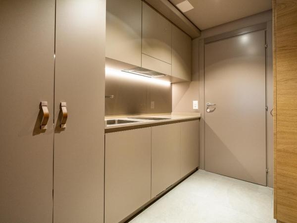 NEW OPENING 2022 - Los Lorentes Hotel Bern City : photo 9 de la chambre chambre lits jumeaux supérieure avec kitchenette