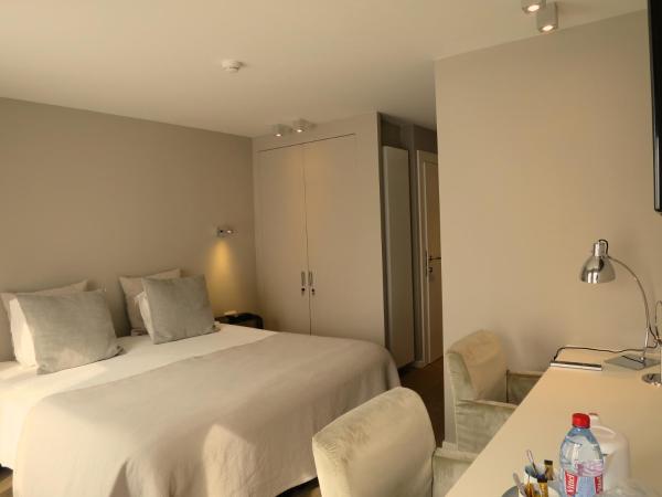 Hotel Alegria : photo 3 de la chambre 2 chambres doubles ou lits jumeaux communicantes avec 2 salles de bains