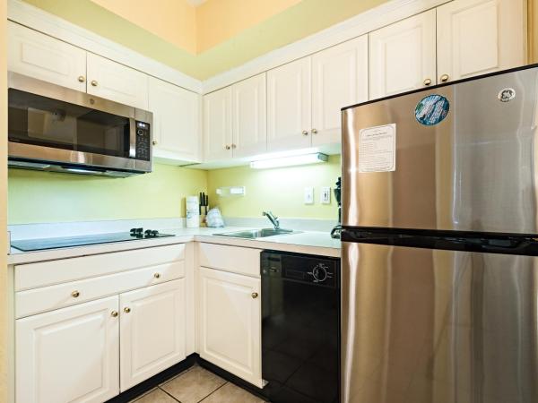 Ocean Sands Resort, Oceanfront, Virginia Beach by Vacatia : photo 7 de la chambre suite avec balcon