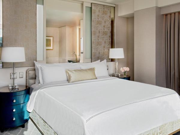 InterContinental Boston, an IHG Hotel : photo 8 de la chambre suite junior lit king-size - vue sur la manche