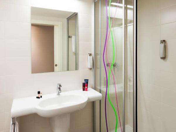 Hotel Ibis Styles Lleida Torrefarrera : photo 9 de la chambre chambre double