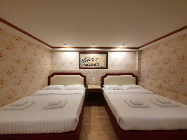 Golden Dragon Kanchanaburi : photo 4 de la chambre chambre familiale deluxe