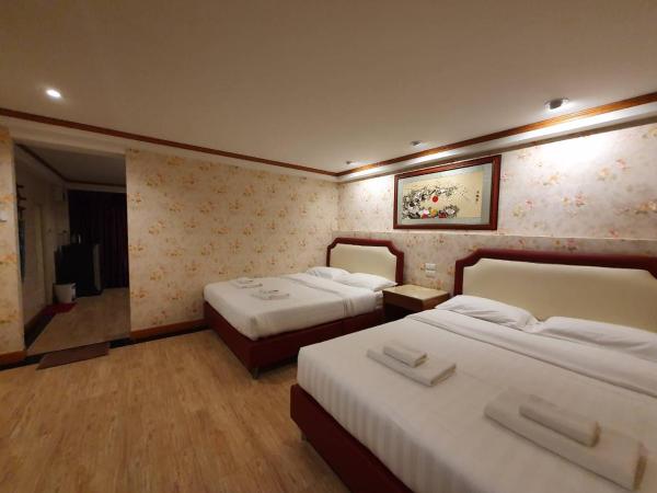Golden Dragon Kanchanaburi : photo 10 de la chambre chambre familiale deluxe